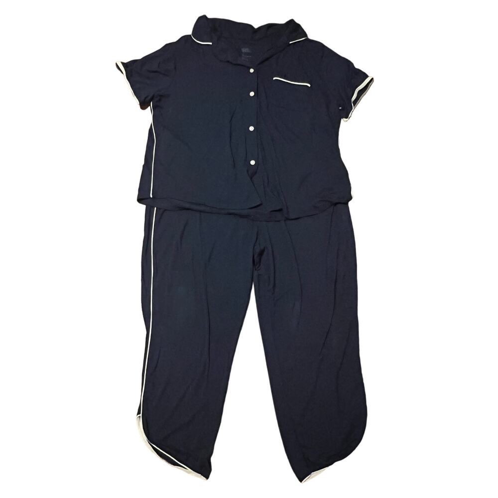 Stars Above Capri Pajamas NWOT